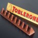 Cadena de supermercados británica afirma que la forma de Toblerone no es lo suficientemente distintiva para cumplir como marca